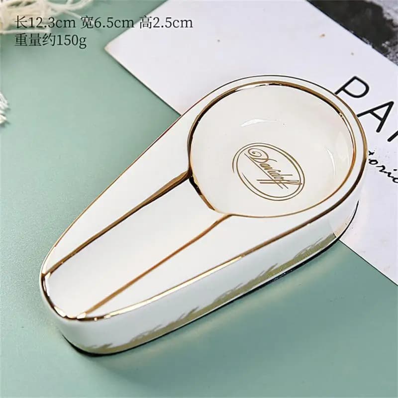 Klasyczna Ceramiczna Popielniczka